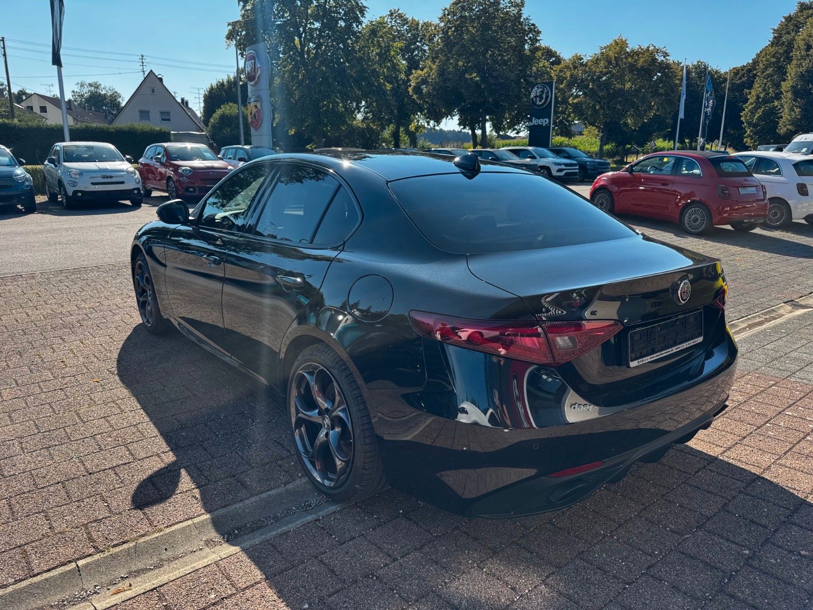 Fahrzeugabbildung Alfa Romeo Giulia 280 PS Q4 Estrema Panorama Navi Carbon
