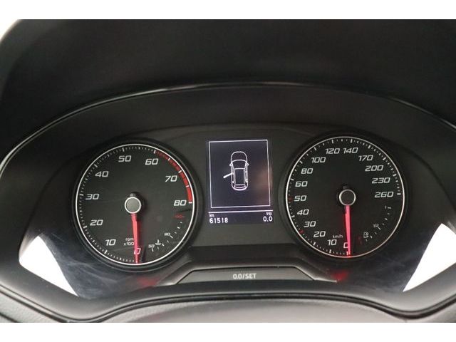 Fahrzeugabbildung SEAT Arona 1.5 FR-Design NAVI AHK KAMERA