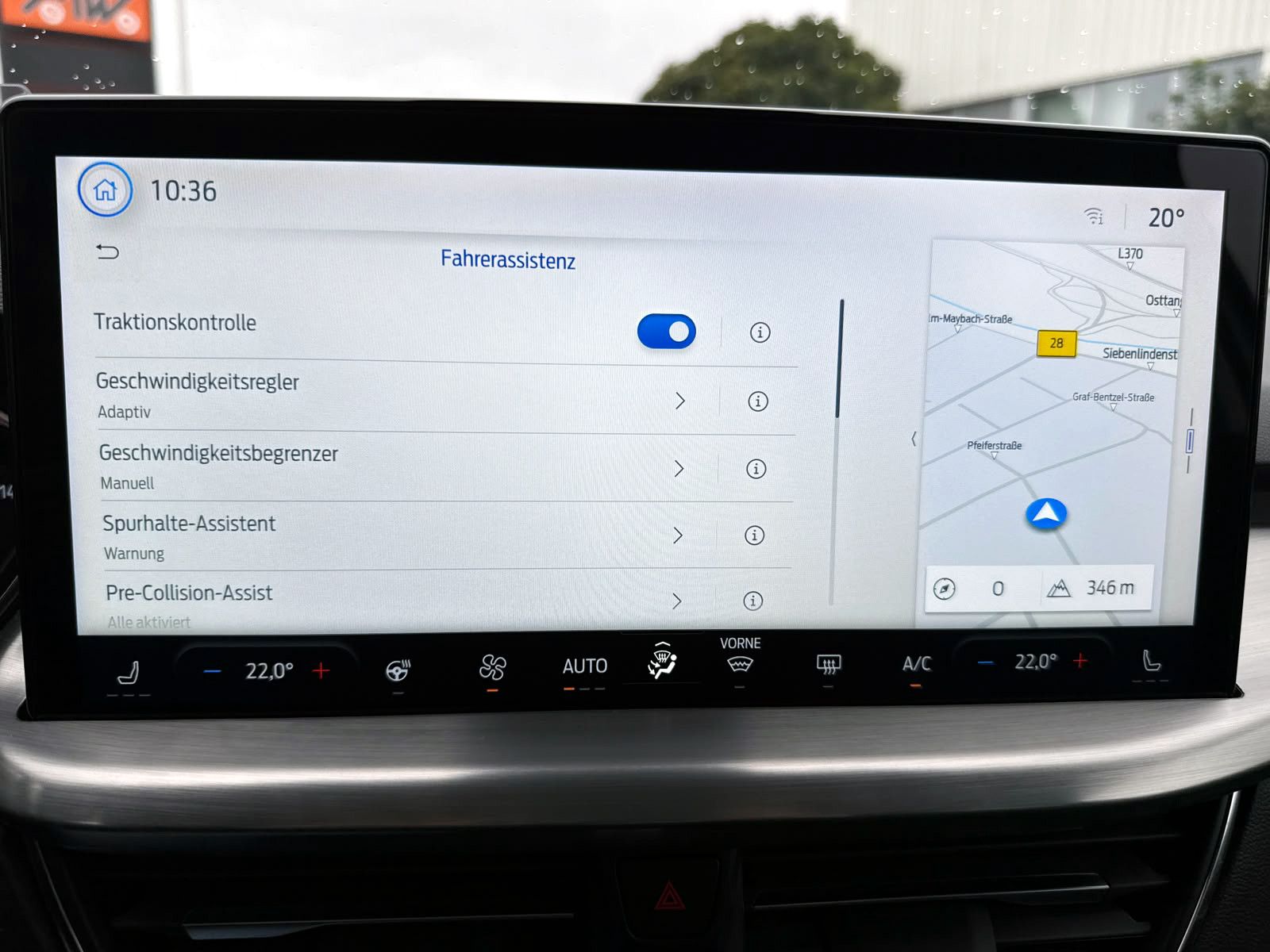 Fahrzeugabbildung Ford Focus Turnier 1.0 EB Titanium AHK ACC KAM B&O BT