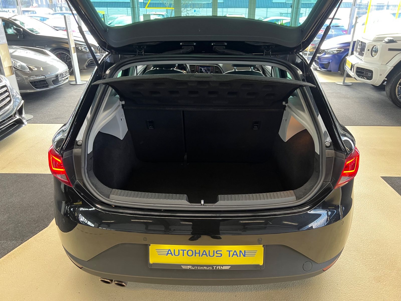 Fahrzeugabbildung SEAT Leon FR 2.0 TDI DSG *LED*NAVI* 1.HAND*