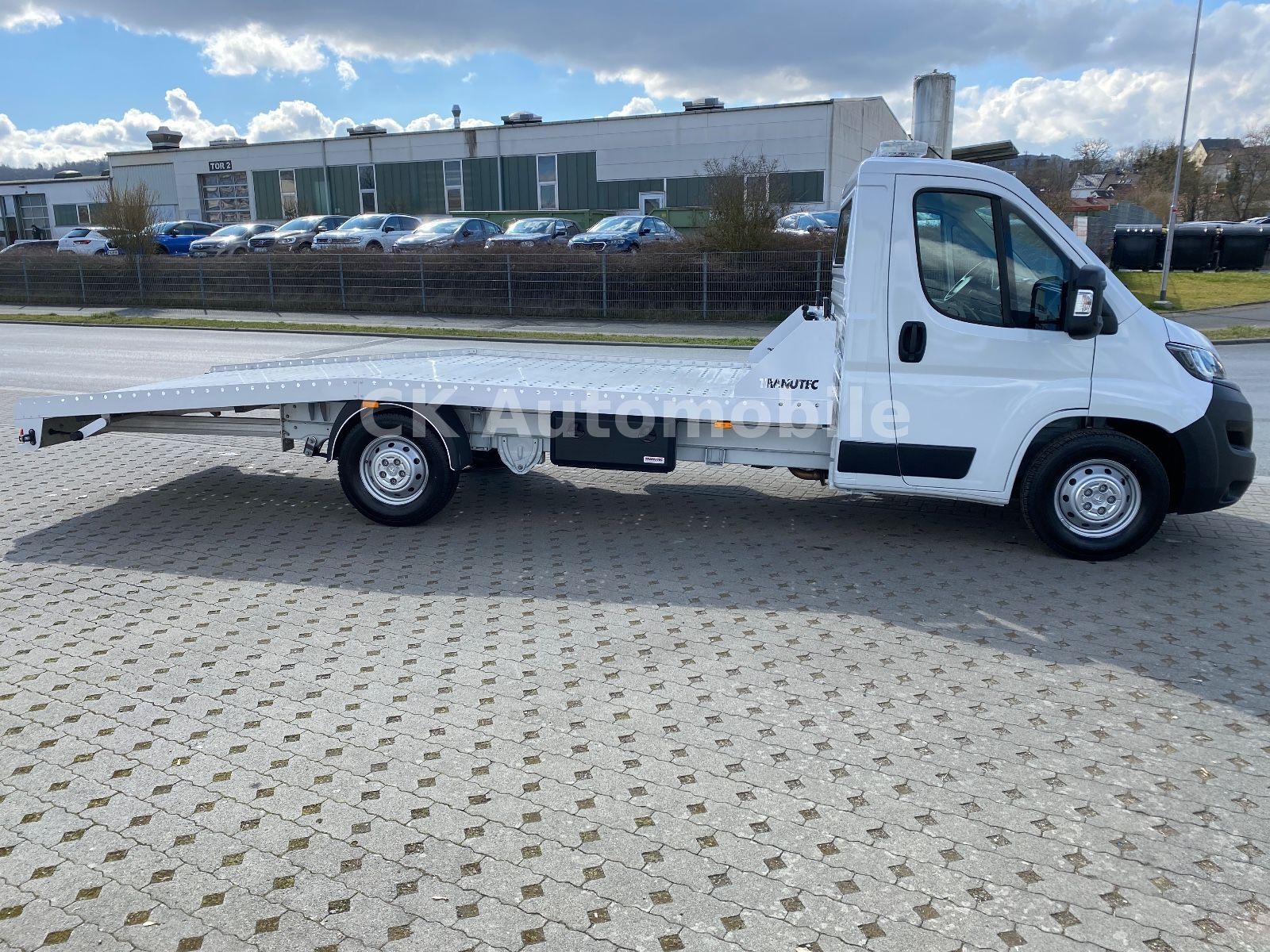 Fahrzeugabbildung Peugeot Boxer Abschleppwagen 435 L4 BlueHDi 165