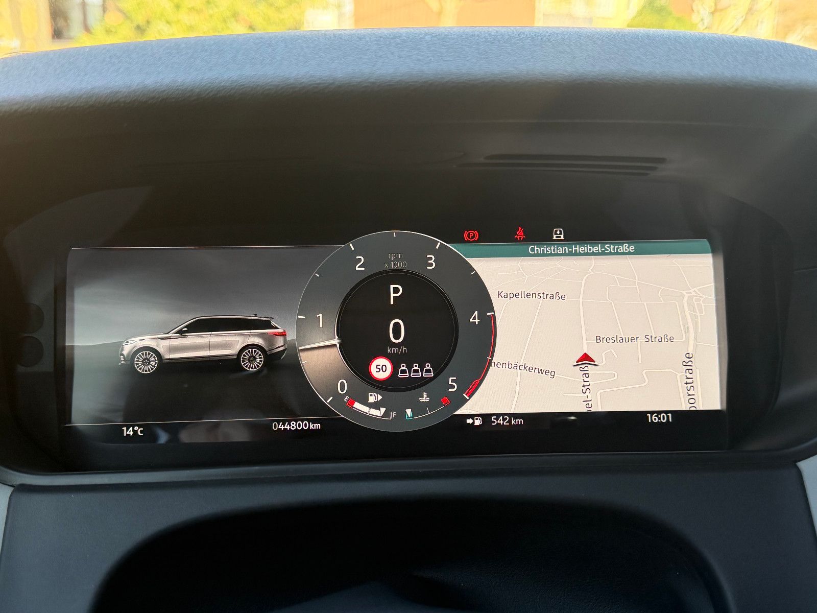 Fahrzeugabbildung Land Rover Range Rover Velar D300/R-DYNAMIC/MERIDIAN/PANO