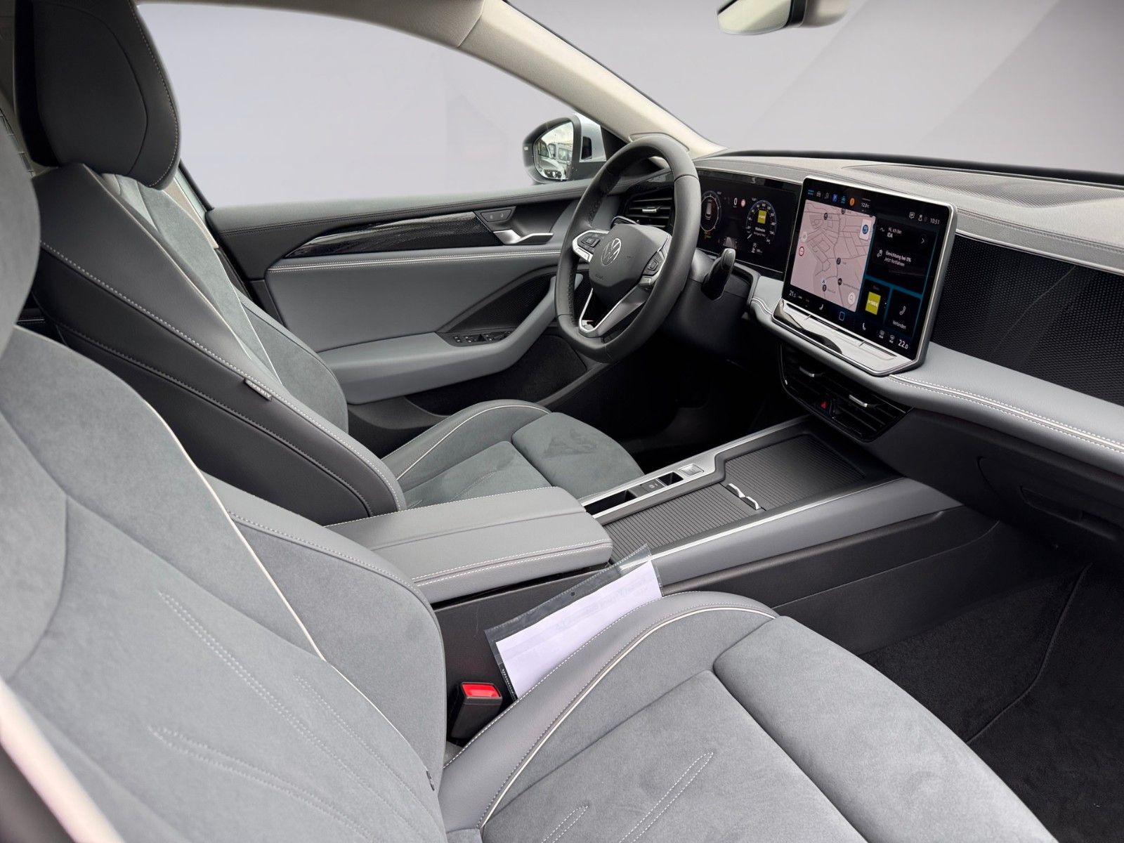 Fahrzeugabbildung Volkswagen Passat Variant 1.5 eTSI Business