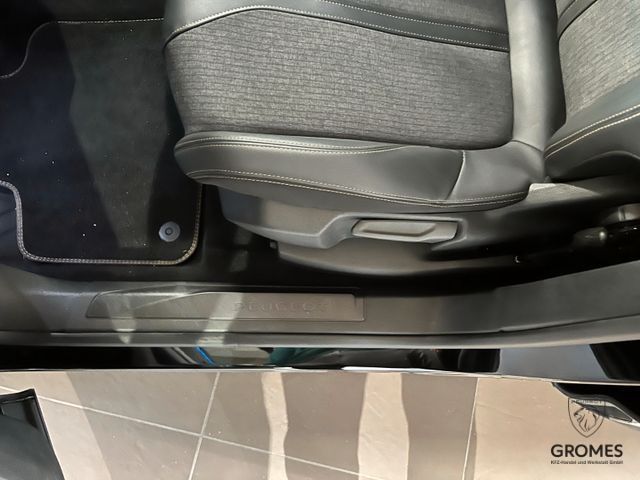 Fahrzeugabbildung Peugeot 3008 GT-Line BLHDI130 360 Park-Assist SHZ ACC
