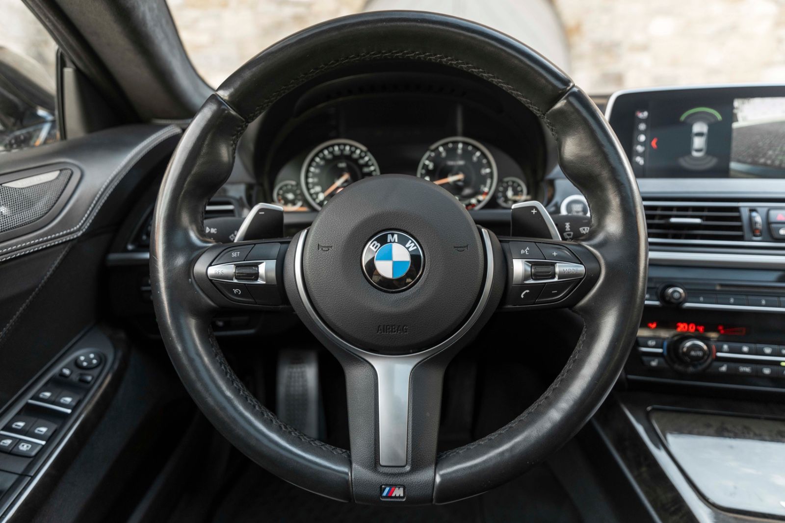 Fahrzeugabbildung BMW 650ix GC M-SPORT MASSAGE HUD H&K KAM CARPLAY
