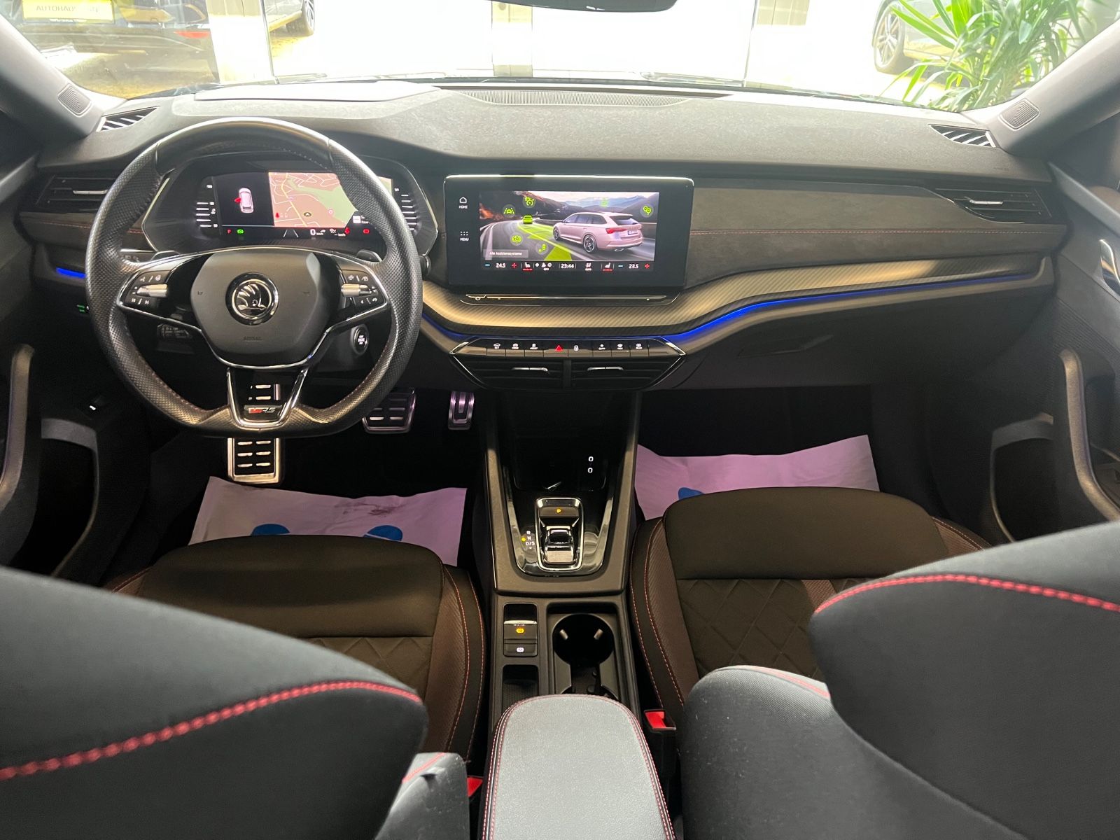 Fahrzeugabbildung SKODA Octavia Combi RS *HEAD*ACC*KAMERA*LED*VIRTUAL*