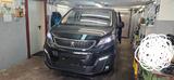 Peugeot Traveller BlueHDi 180 S&S EAT8 Business VIP L3 - schwarze Peugeot Traveller