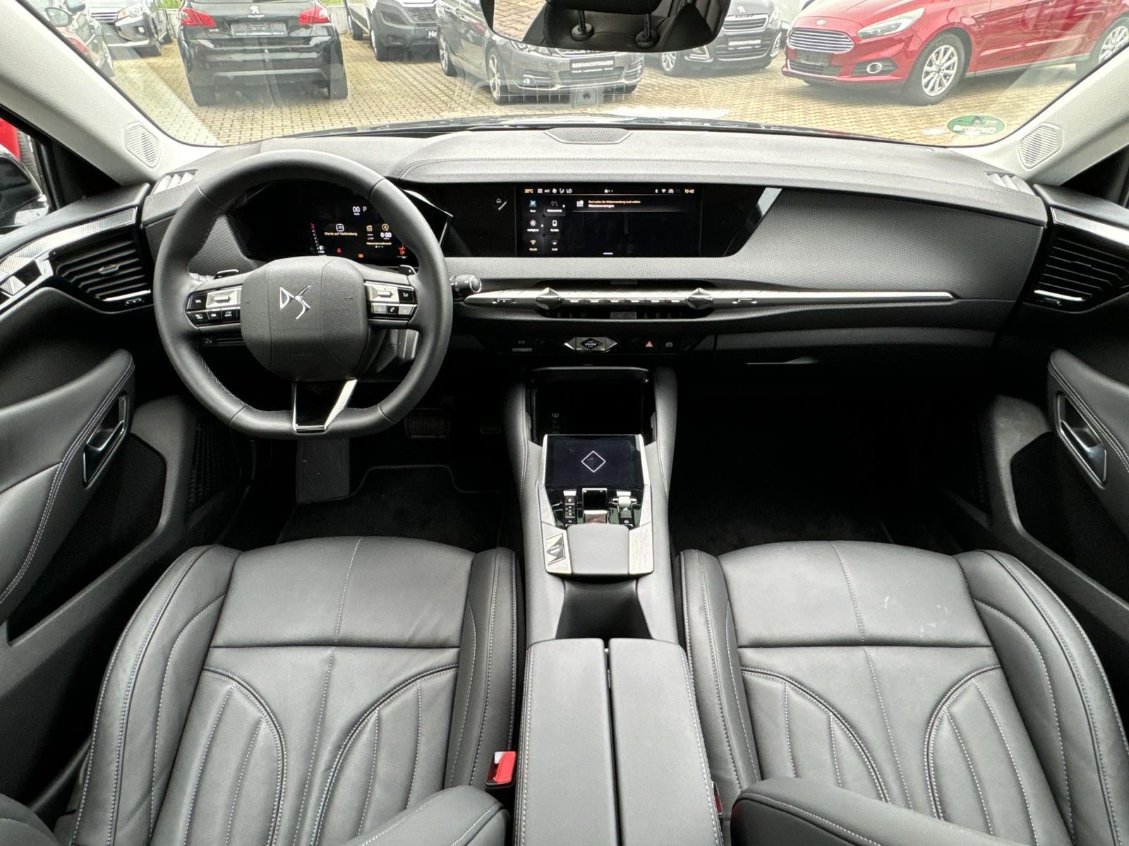 Fahrzeugabbildung DS Automobiles DS4 Rivoli NAVI+CARPLAY+SCHALTWIPPEN