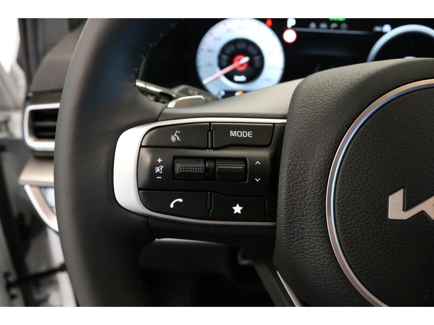 Fahrzeugabbildung Kia Sportage Spirit 1.6 T-GDI MHEV 360°Kamera Navi