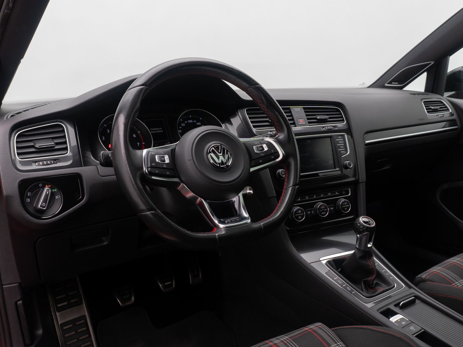 Fahrzeugabbildung Volkswagen Golf GTI Perform Sound PDC Navi Notbrems BiXenon