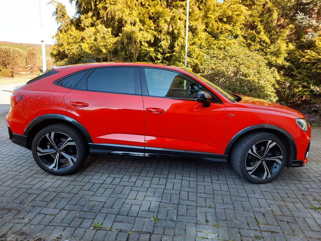 Image of Audi Q3