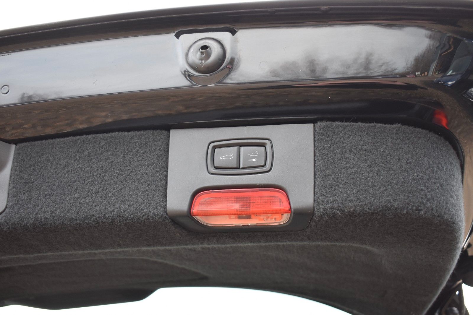 Fahrzeugabbildung Porsche Cayenne Turbo Panorama AHK Sport Chrono Keramik