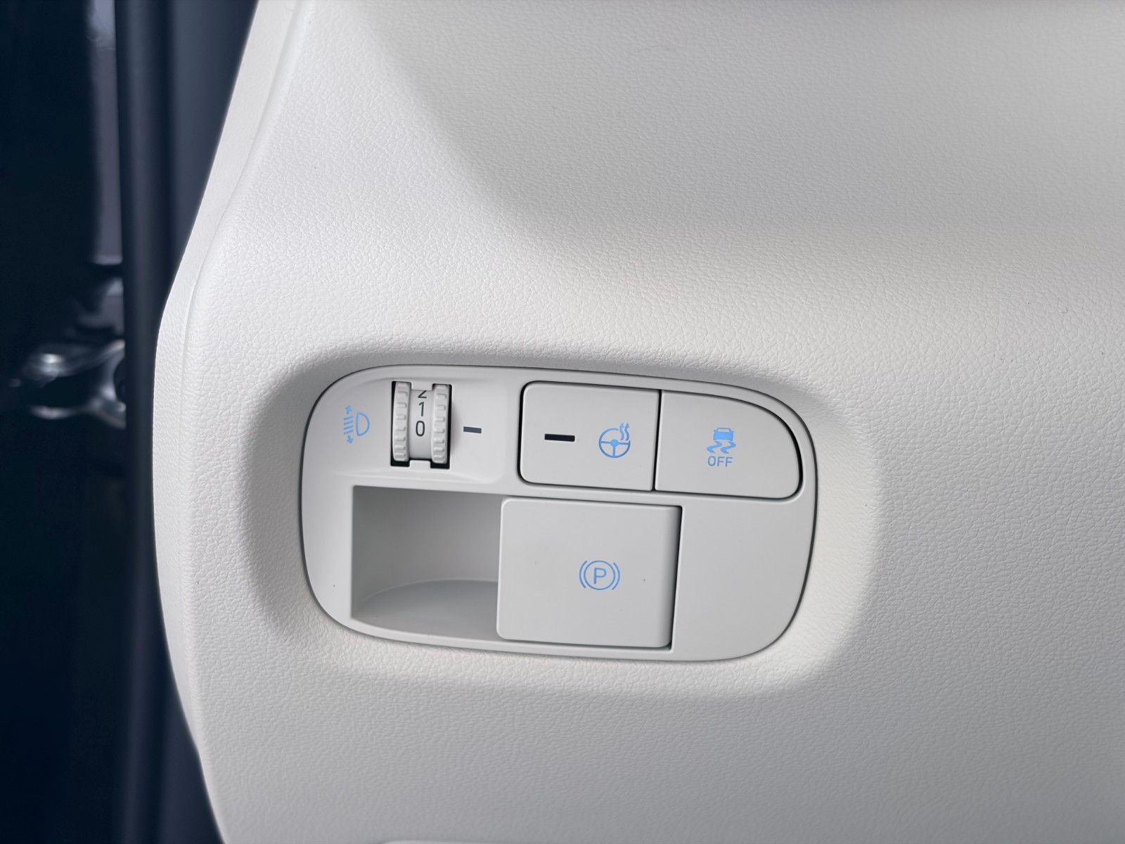 Fahrzeugabbildung Hyundai Inster Elektro FWD 85 kW Trend KlimaA,Navi,SHZ