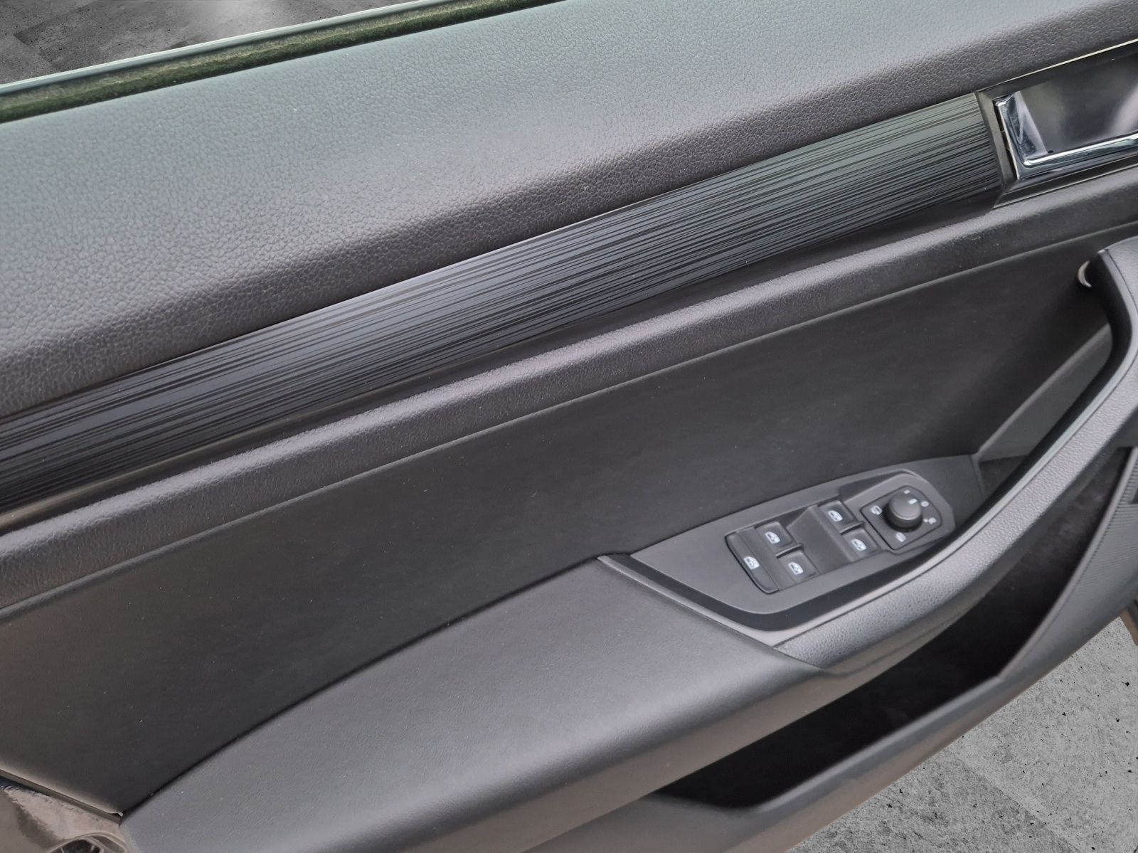 Fahrzeugabbildung SKODA Kodiaq TSI Soleil DSG 4x4 Standhzg. Navi ACC RFK