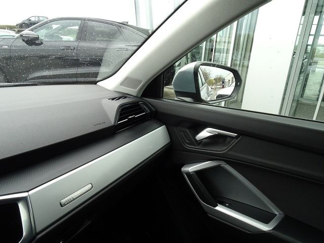 Q3 35 TDI advanced / Komfort-Paket