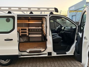 Opel Vivaro - 9