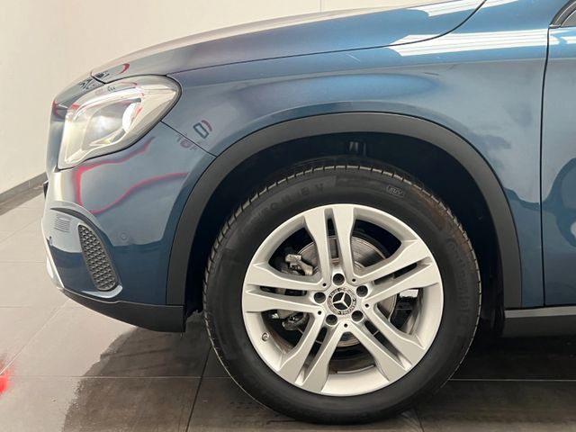 Mercedes-Benz GLA 220 CDI 4Matic,Automatik,Navi,Kamera,LED