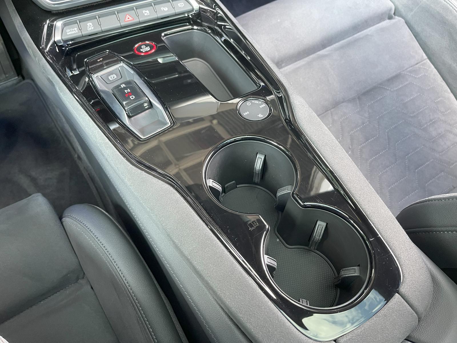 Audi e-tron GT quattro MATRIX PANO HUD B&O Apple&Andr
