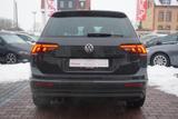 Volkswagen Tiguan 1.5 TSI Comfortline DSG Panorama ACC PDC - Volkswagen mit Benzin-Antrieb: Grau, Schiebedach, Geländewagen, mit Klimaanlage