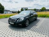 Mercedes-Benz E 200 BlueEFFICIENCY|19 Zoll| Lückenlos Mercedes - gebrauchte Mercedes-Benz E 200 aus dem Jahr 2009