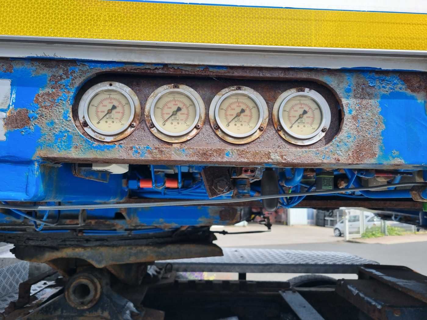 Fahrzeugabbildung Goldhofer STZ-H6-57/80A Teleskop-Tieflader Waggontransport