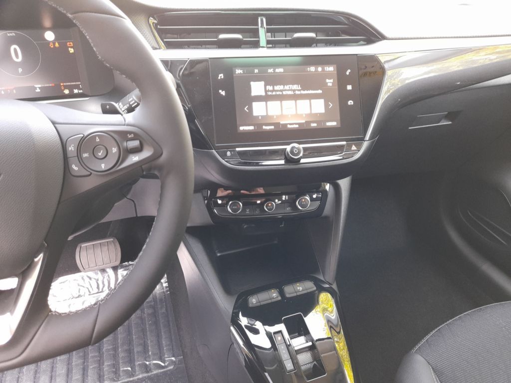Fahrzeugabbildung Opel Corsa 1.2 Turbo  Automatik Elegance Navi DAB SHZ