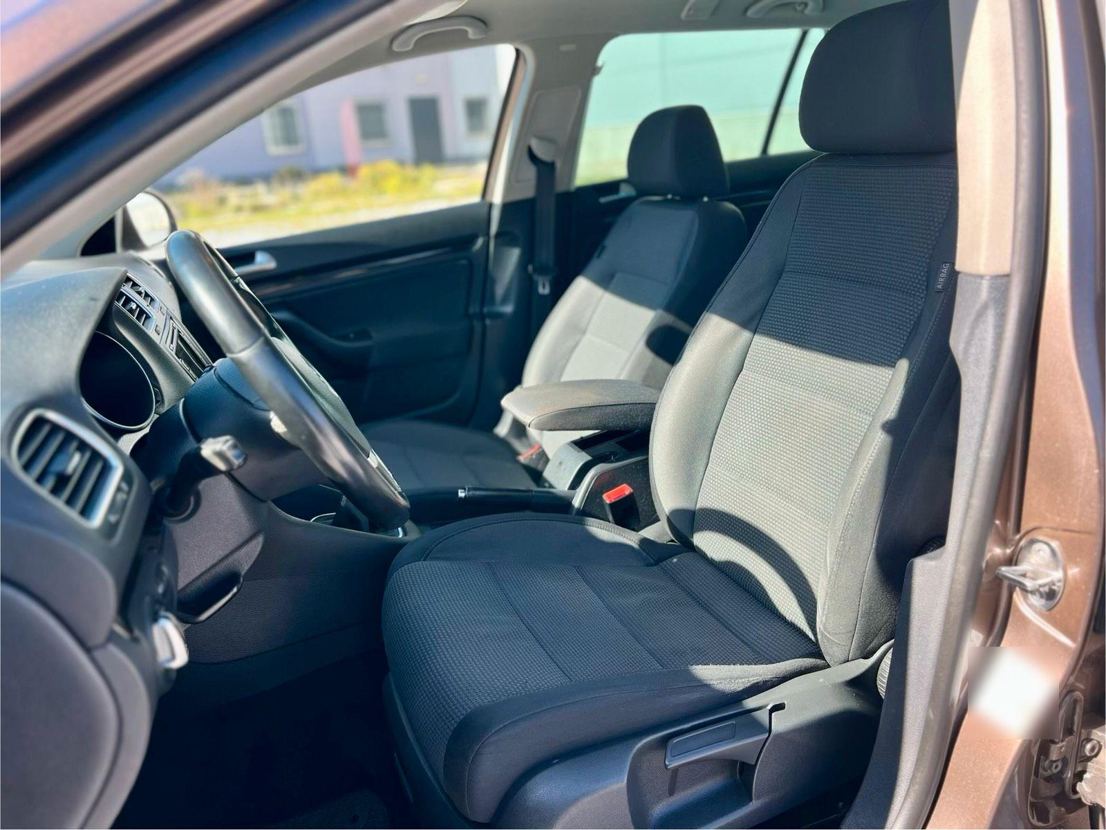 Volkswagen Golf 2011 — photo 11