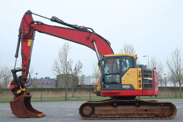 Volvo ECR 235 EL | ROTOTILT | BUCKET | AIRCO