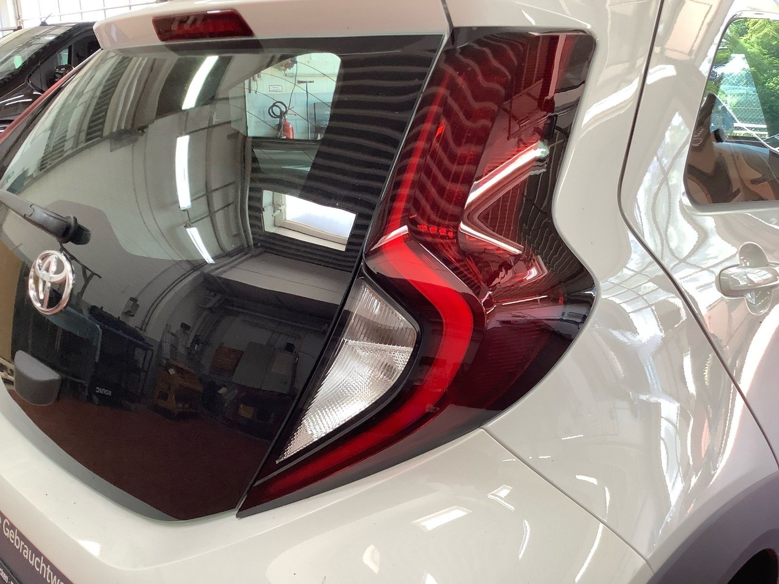 Fahrzeugabbildung Toyota Aygo X 1.0 Business Edition Navi,SHZ,SoundSys,AC