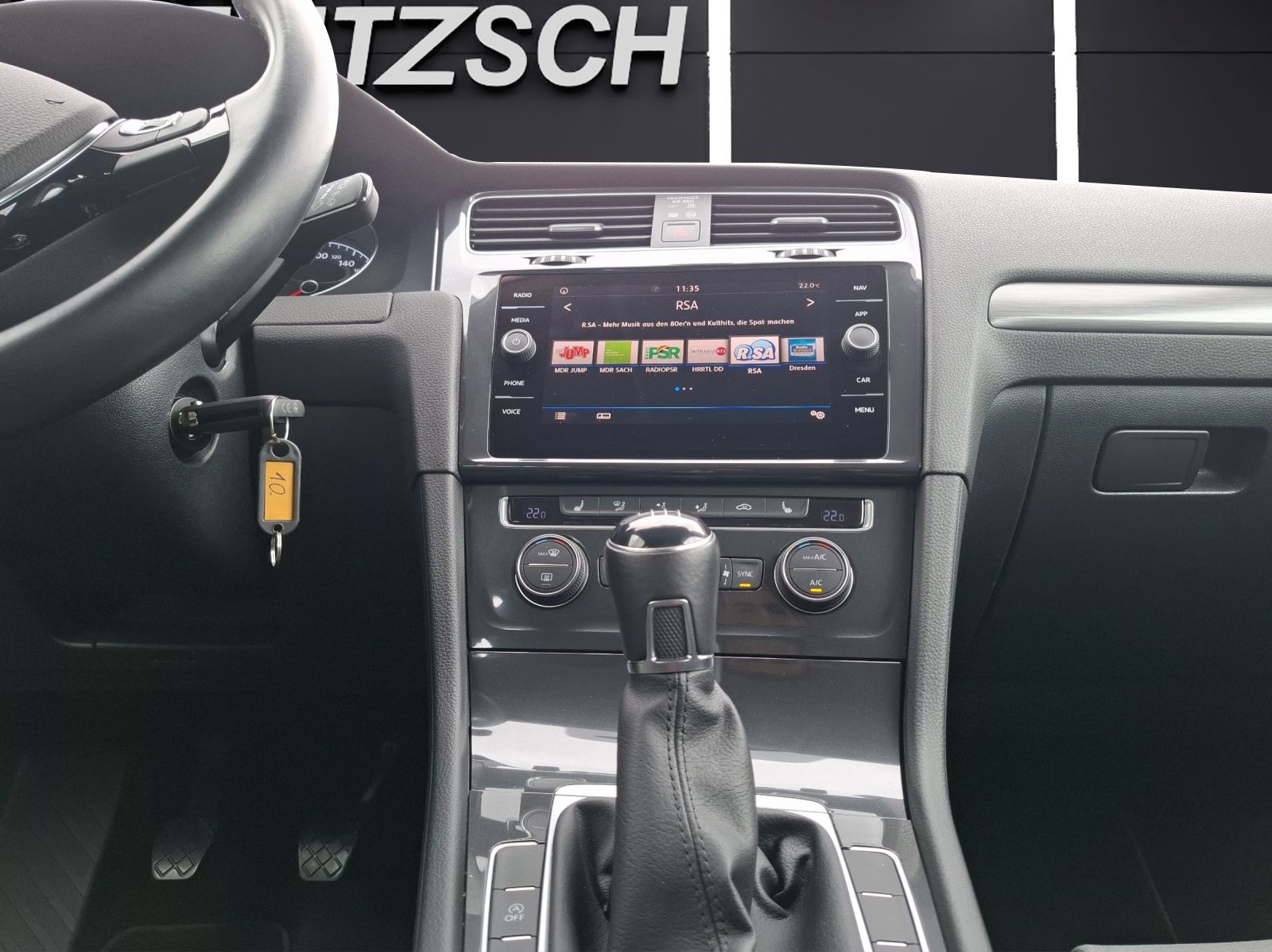 Fahrzeugabbildung Volkswagen Golf VII Variant TSI Comfortline Navi ACC RFK SH