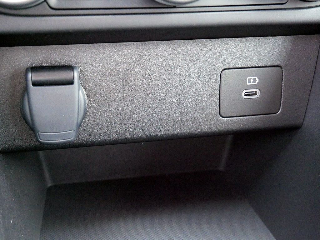Fahrzeugabbildung Dacia Sandero Stepway Expression TCe 90 CVT AUTOMATIK