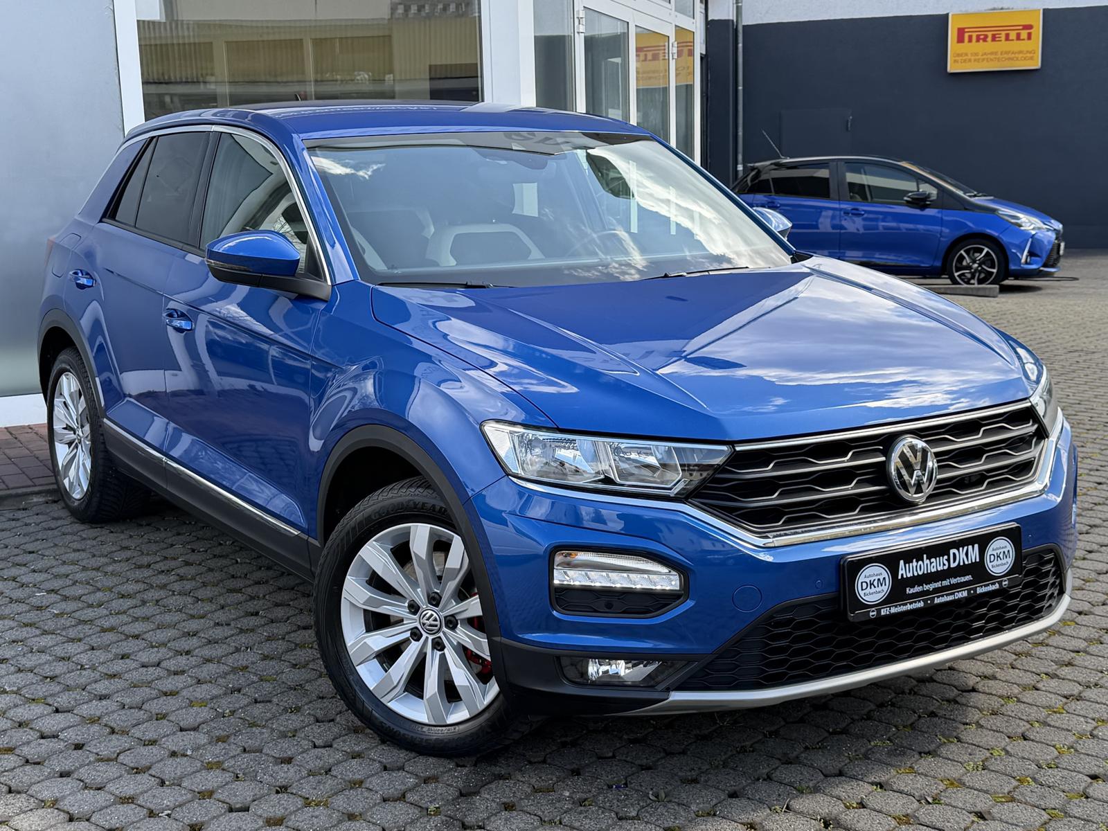 Volkswagen T-Roc Sport / 4Motion / Automatik / AHK /