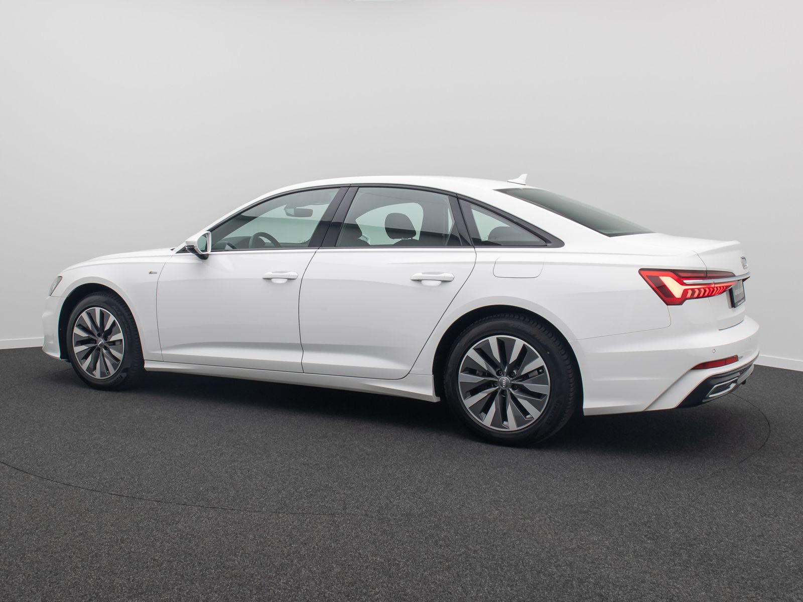 Fahrzeugabbildung Audi A6 50 TFSI quattro B&O Kamera Memory HUD S Line