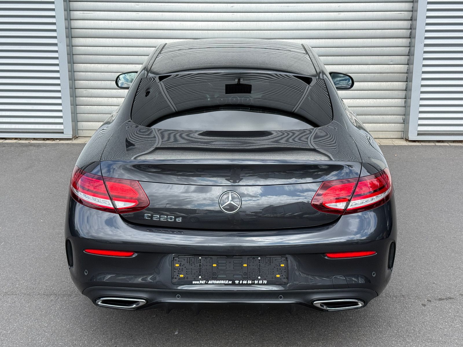 Fahrzeugabbildung Mercedes-Benz C 220d Coupe AMG Burmester Pano Night-Paket 360°