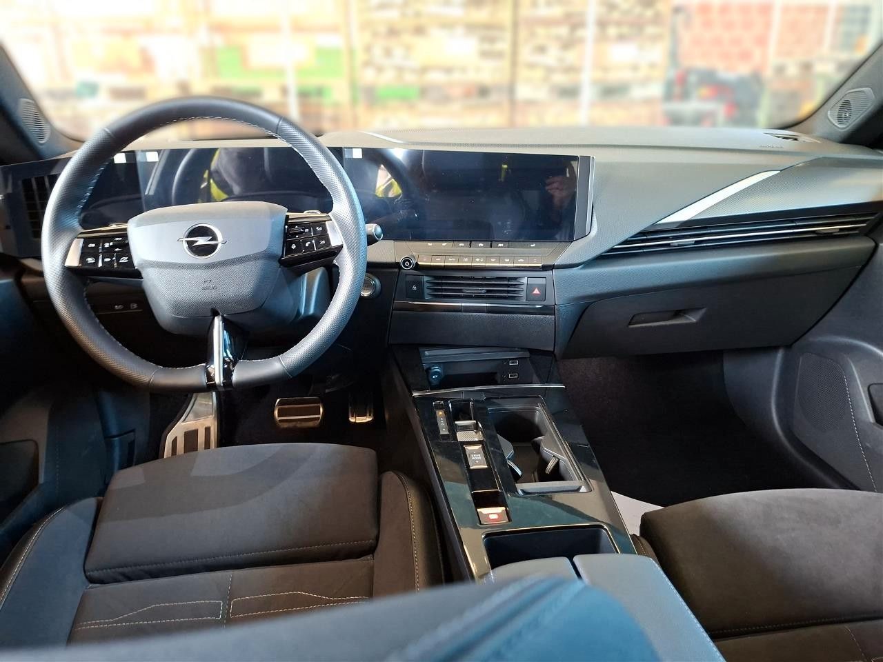Fahrzeugabbildung Opel Astra L Lim. 1.6 HYBRID GS SPORT NAVI/360°/HUD