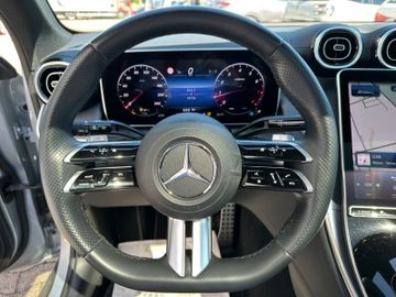 Fahrzeugabbildung Mercedes-Benz GLC 200 4Matic AMG Line Pano 20"