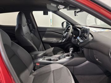 Fotografie des Nissan Juke 1.6 Hybrid 4AMT N-Connecta (2019)