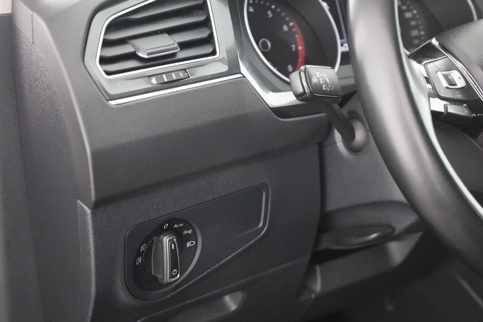Volkswagen Tiguan 1.4 TSI Comfortline LED AHK Kamera ACC