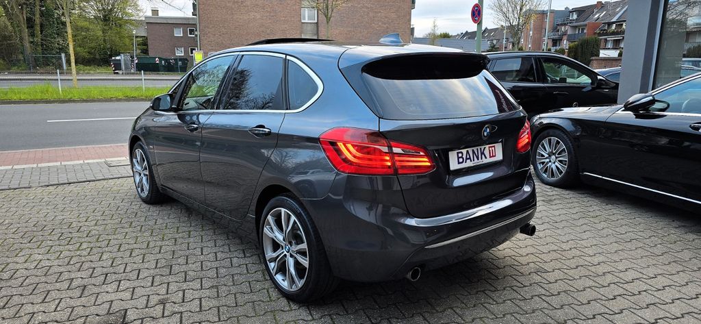 Image of BMW 220