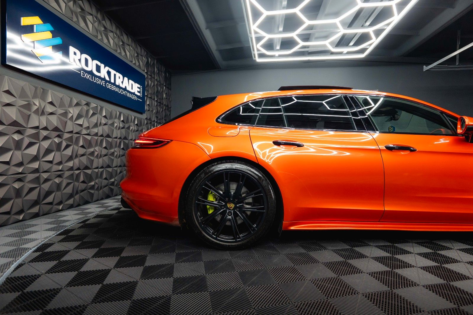 Fahrzeugabbildung Porsche Panamera Turismo 4 E-Hybrid Sport-Design *Pano*