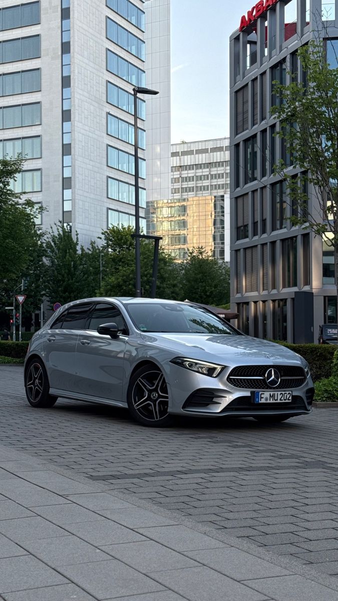 MERCEDES-BENZ Mercedes A 220 d AMG-Line MB-100 Garantie 8-fach