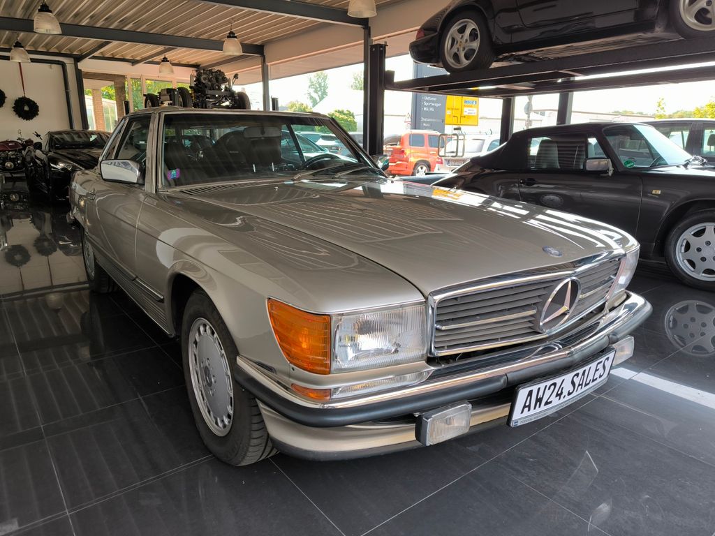 Mercedes-Benz SL 560