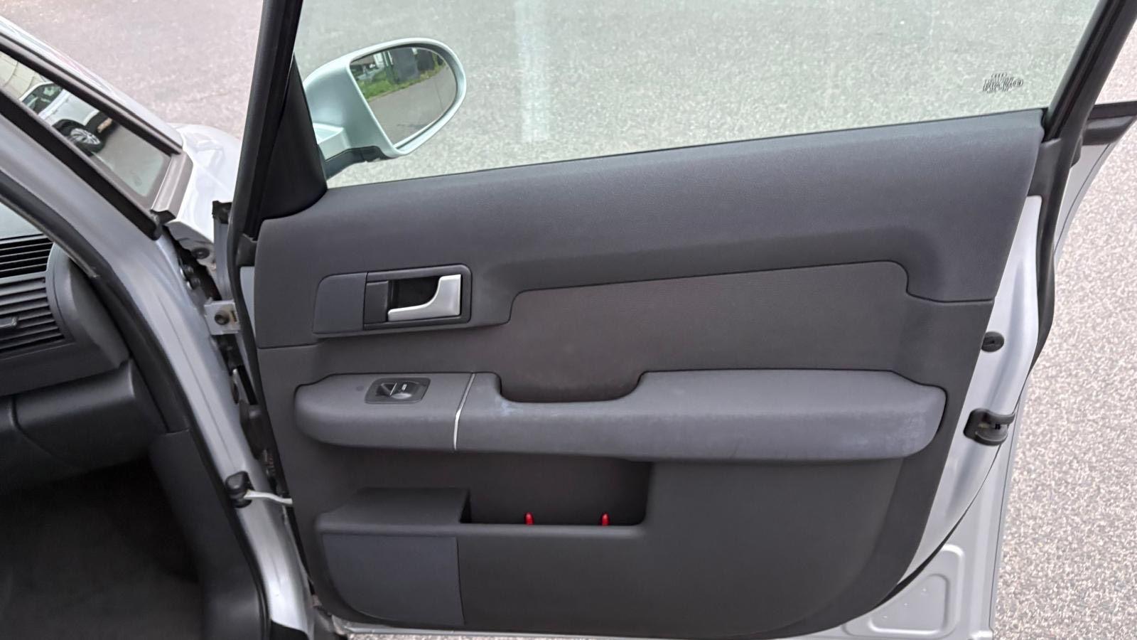 Audi A2 2004 — photo 5