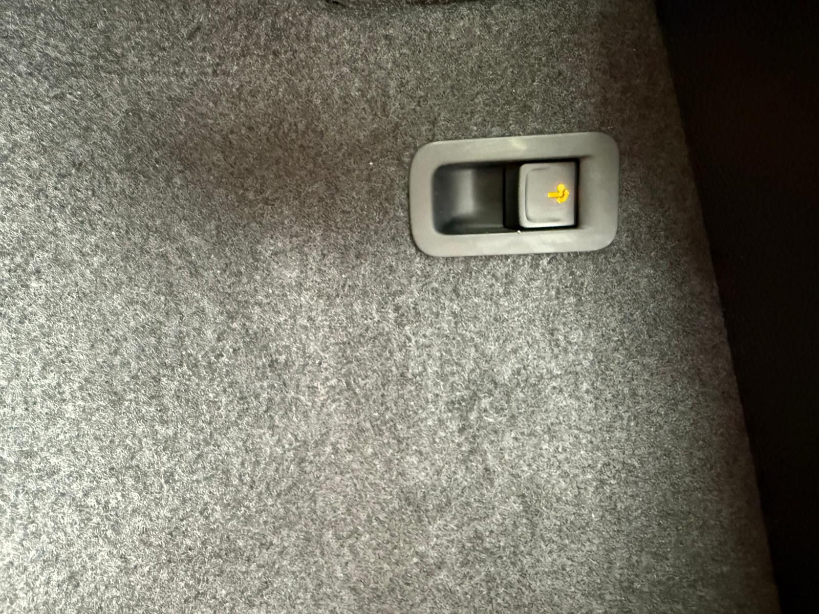 Fahrzeugabbildung SEAT Ateca 2.0 TDI Style LED+NAVI+AHK+AMBI+DAB+TEMPO+