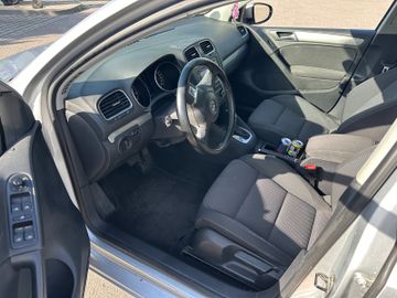 Volkswagen Golf - 11