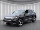 Volkswagen Touareg R-LINE 4Mot*AHK Luftfed Sitzbelüft Leder - gebrauchte VW Touareg aus dem Jahr 2018