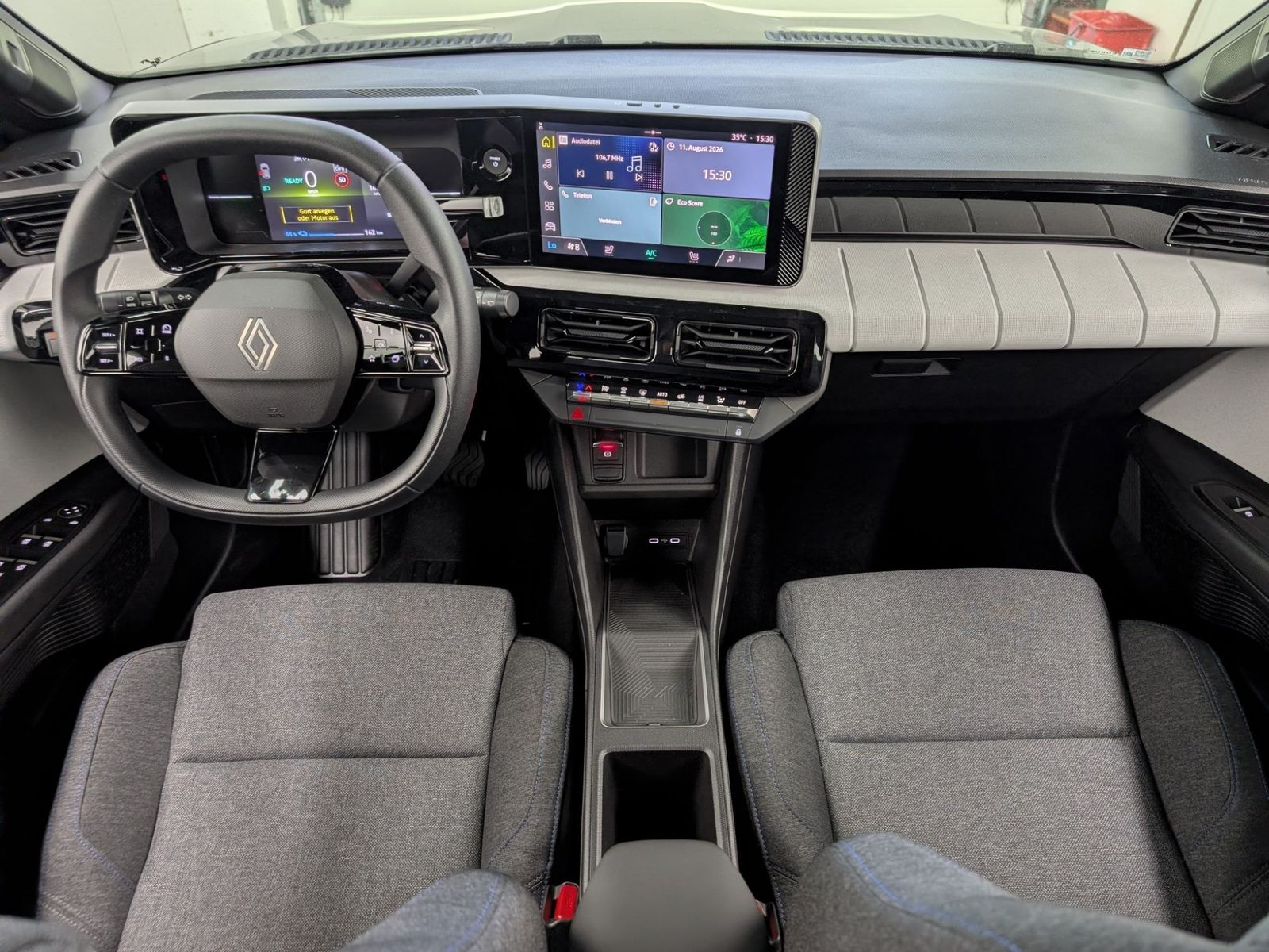 RENAULT R 4 E-Tech Evolution 150 Comfort Range – Bild 14