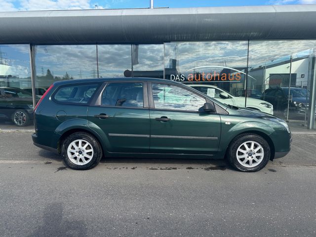Fahrzeugabbildung Ford Focus Turnier Trend*KLIMA*8-FACH*1.HAND