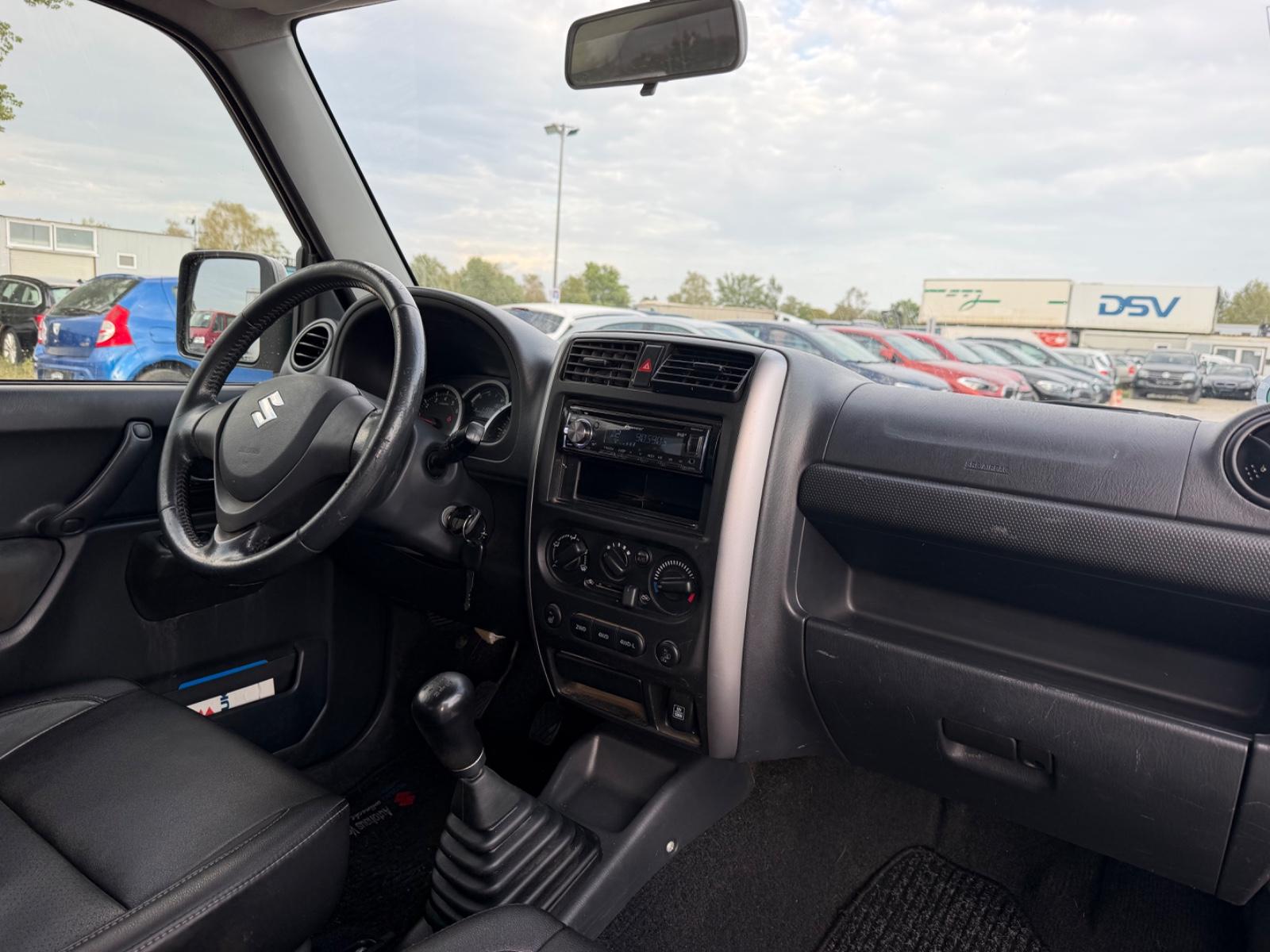 Suzuki Jimny Ranger Style Allroad 1.3 84ch - 1 ère main - Climatisation - Attelage - Sièges chauffants