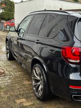 BMW X5 xDrive30d - - BMW X5: Blau, Luftfederung